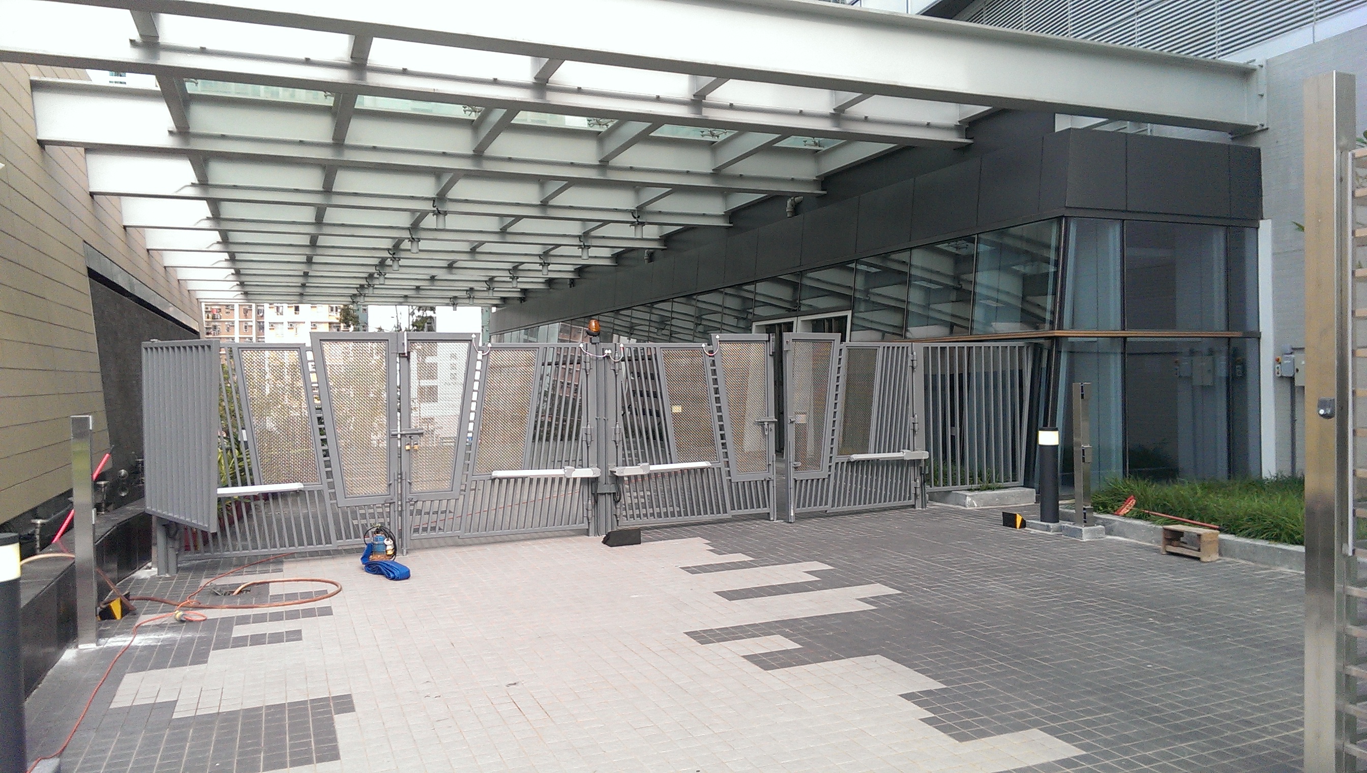 shine_union_Auto Swing Gate System Civil Service Bureau Building Facility.jpg